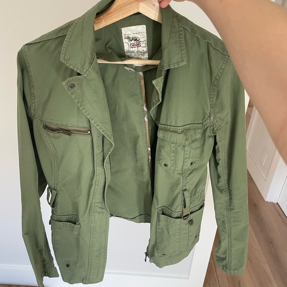 Army green jacket - Picture 4 of 4